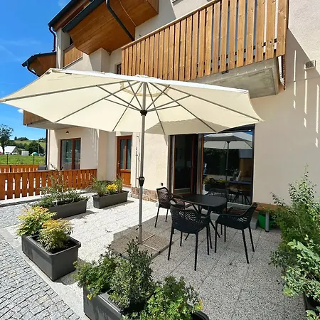 Se Slunnou Teraskou V Kasperkach Apartmán